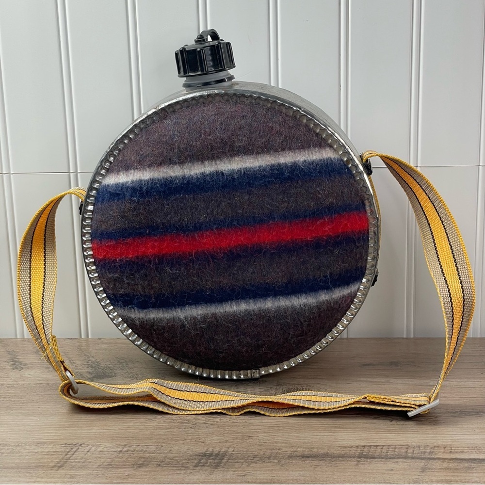 Vintage Canteen Wool Covered 9โโ Diameter Adjustable Strap Outside Adventure